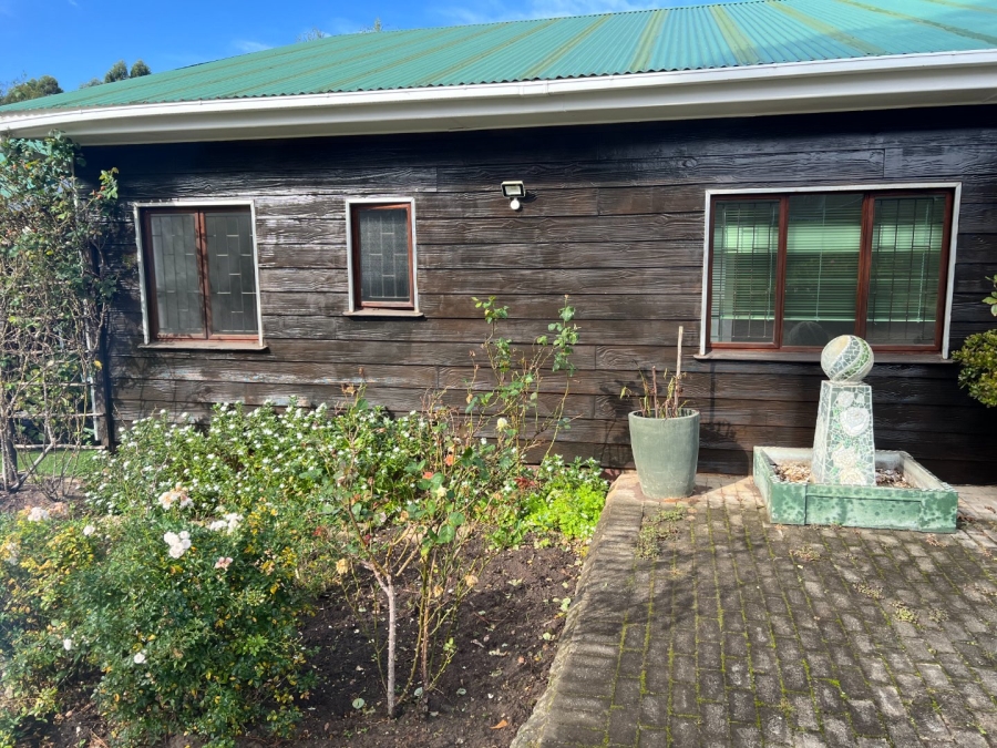 2 Bedroom Property for Sale in Harkerville A H Western Cape